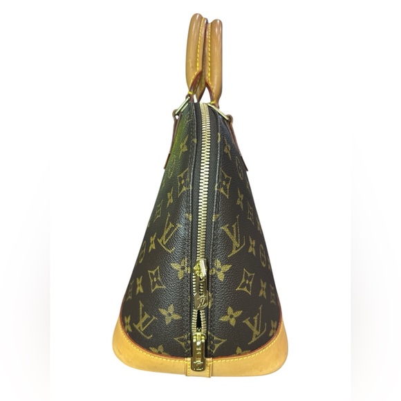 Louis Vuitton Monogram Alma PM Handbag - Picture 3 of 16